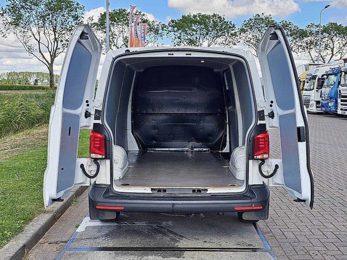 Volkswagen Transporter VOLKSWAGEN TRANSPORTER 2.0 TDI t6.1 150pk l2h1 autm