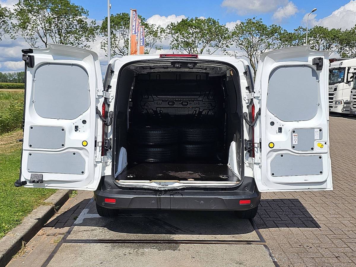 Ford Transit Connect FORD TRANSIT CONNECT 1.5 l2 lang airco 3 zits
