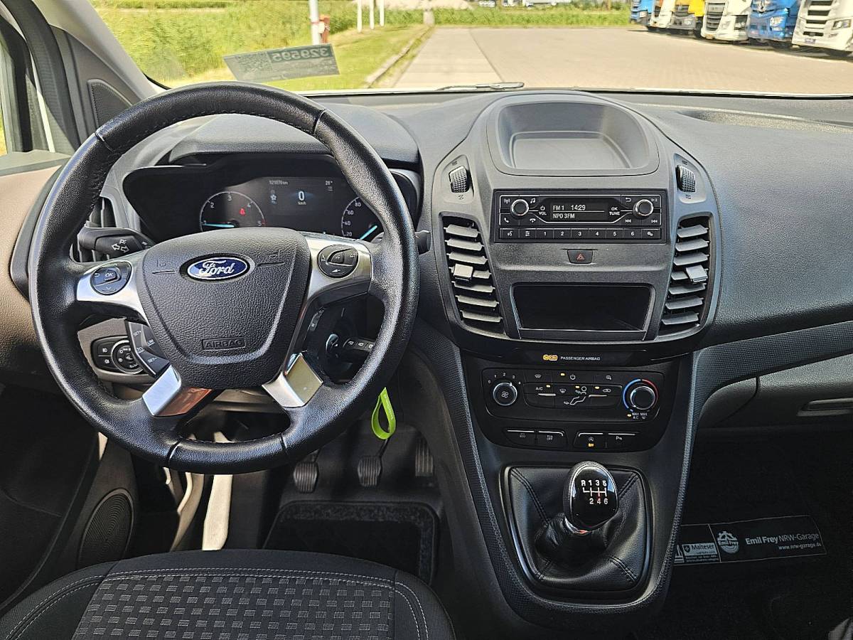 Ford Transit Connect FORD TRANSIT CONNECT 1.5 l2 lang airco 3 zits