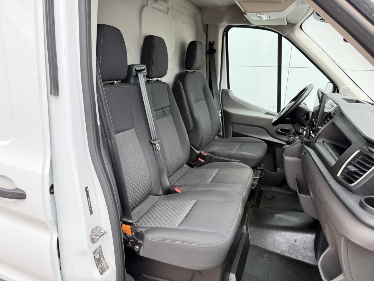 Ford E-Transit Ford E-Transit 68kWh L4H3 316km WLTP BEV Snelladen Carplay Climate control 360° camera Parkeersensoren v+a Stoelverwarming
