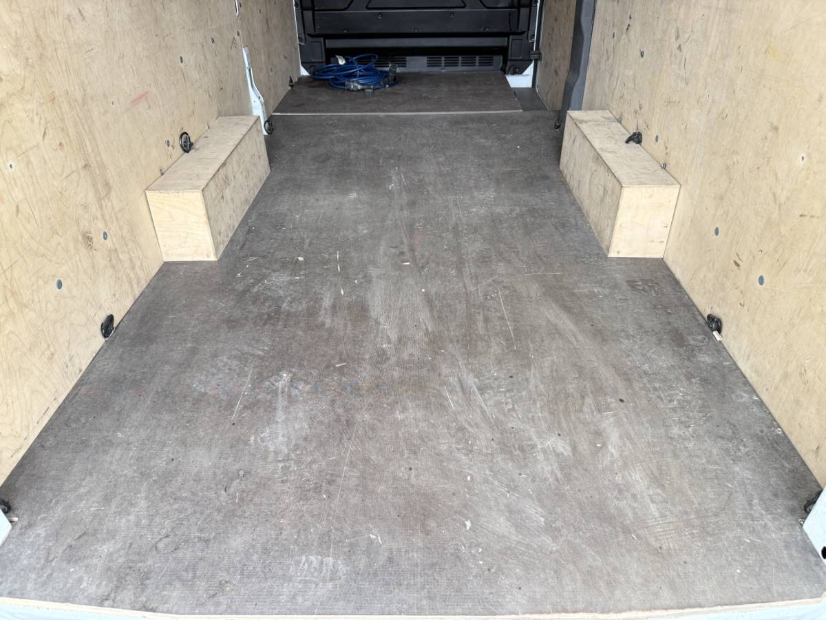 Ford E-Transit Ford E-Transit 68kWh L4H3 316km WLTP BEV Snelladen Carplay Climate control 360° camera Parkeersensoren v+a Stoelverwarming