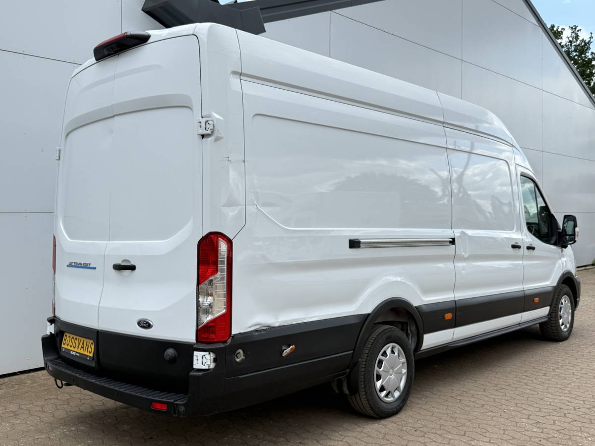 Ford E-Transit Ford E-Transit 68kWh L4H3 316km WLTP BEV Snelladen Carplay Climate control 360° camera Parkeersensoren v+a Stoelverwarming