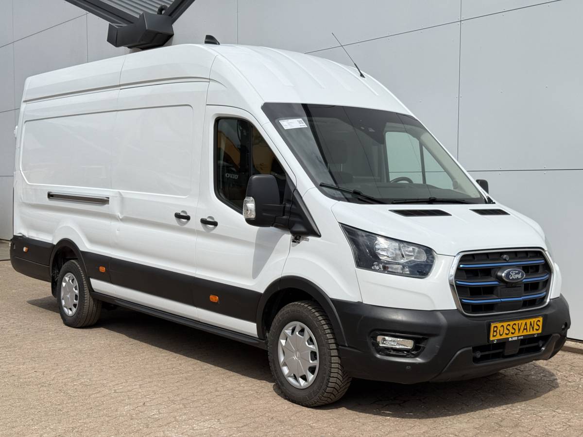 Ford E-Transit Ford E-Transit 68kWh L4H3 316km WLTP BEV Snelladen Carplay Climate control 360° camera Parkeersensoren v+a Stoelverwarming