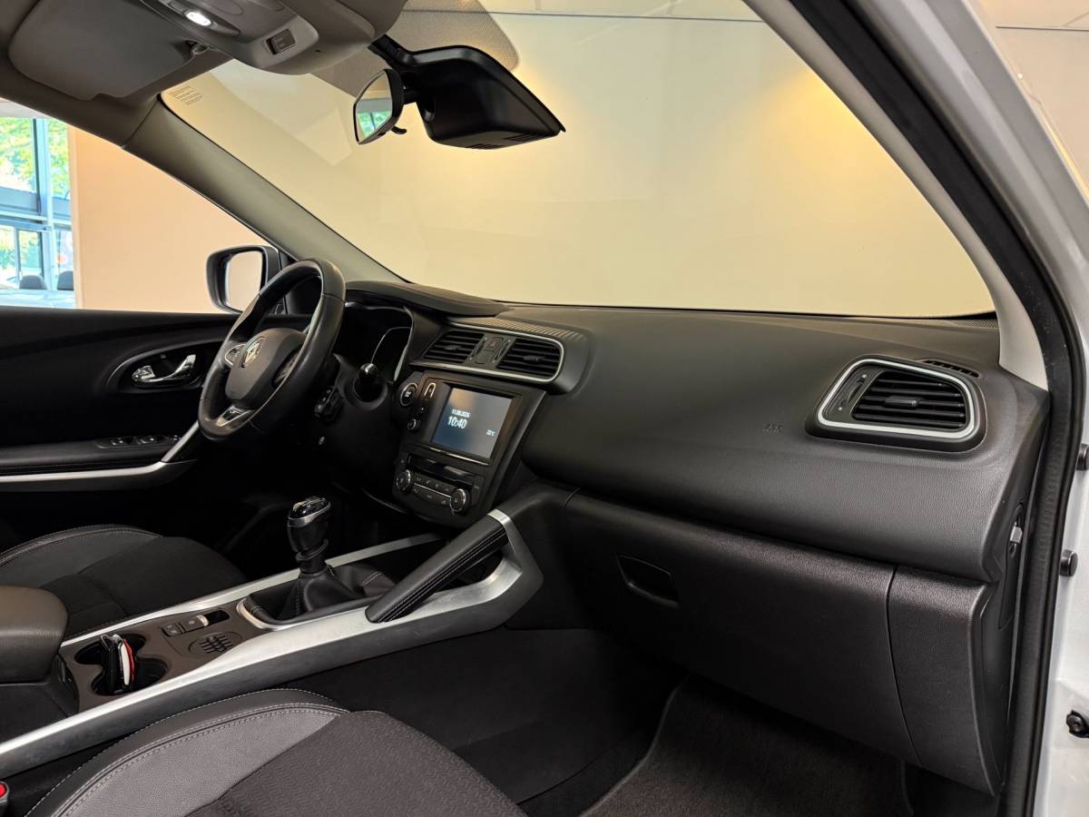 Renault Kadjar Renault Kadjar 1.2 TCe Intens *Top onderhouden!* Stoelverw.|Camera|Navi|Cruise|Climate|All-seasons|NAP