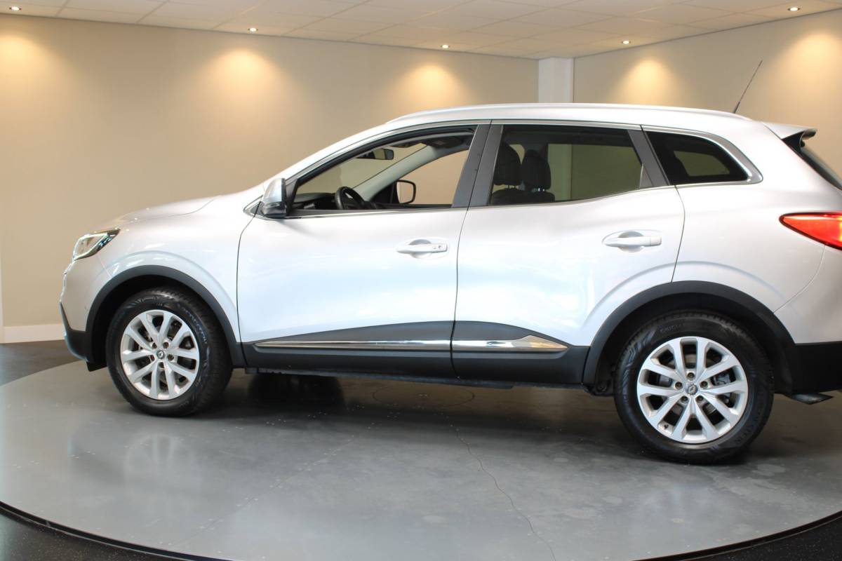 Renault Kadjar Renault Kadjar 1.2 TCe Intens *Top onderhouden!* Stoelverw.|Camera|Navi|Cruise|Climate|All-seasons|NAP