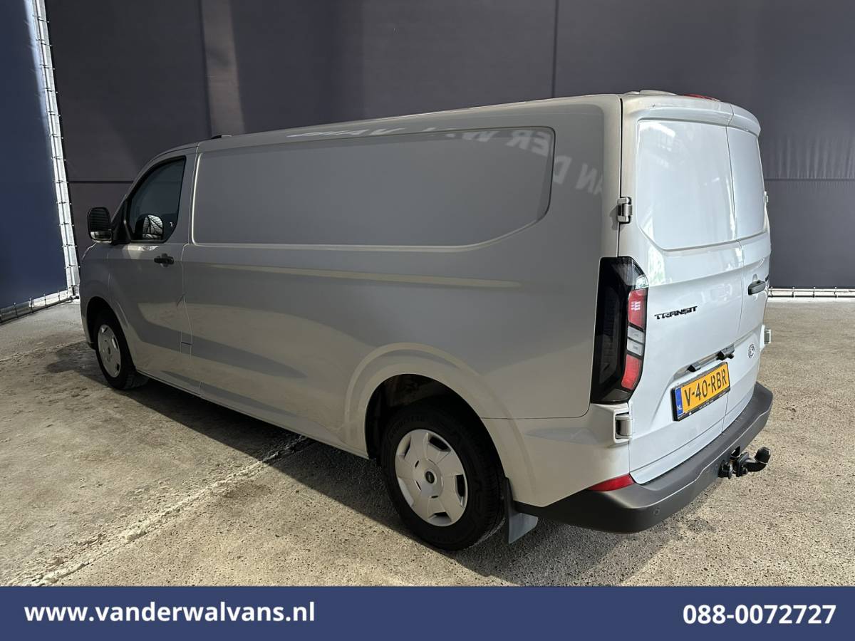 Ford Transit Custom Ford Transit Custom 2.0 TDCI 136pk L2H1 Euro6 Airco | Camera | Navigatie | Apple Carplay | LED | Cruisecontrol Android Auto, 2800kg trekhaak, Parkeersensoren, Verwarmde voorruit, Bijrijdersbank