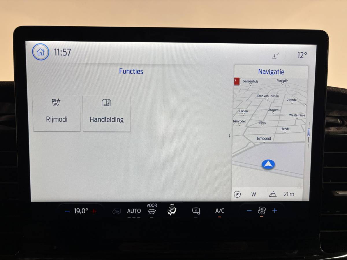 Ford Transit Ford Transit 330 2.0 TDCI L3H2 Trend Automaat Airco Navigatie Bluetooth Camera V+A DAB+ Cruise Control