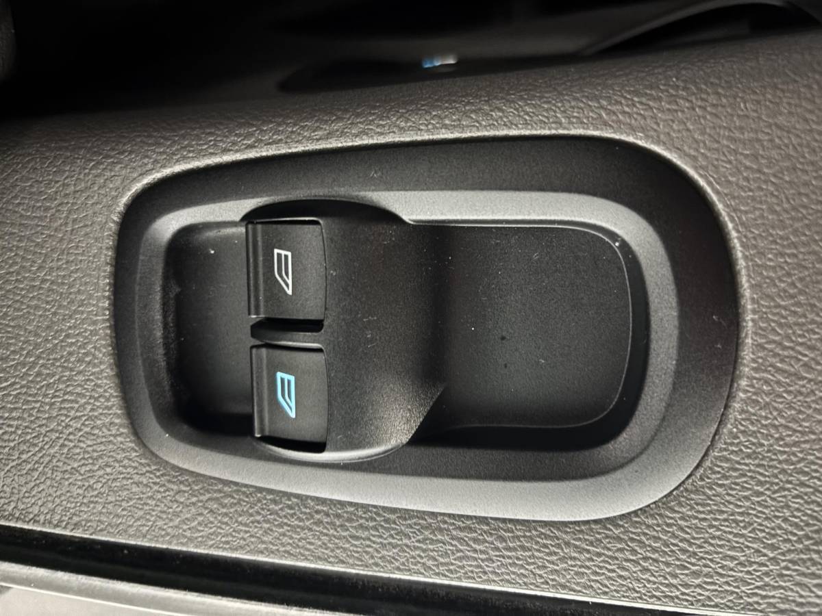 Ford Transit Ford Transit 330 2.0 TDCI L3H2 Trend Automaat Airco Navigatie Bluetooth Camera V+A DAB+ Cruise Control