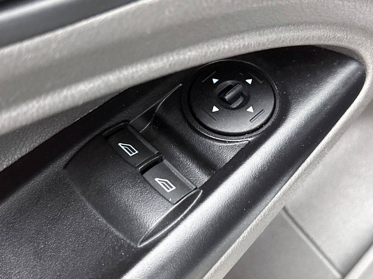 Ford Transit Connect Ford Transit Connect 1.5 EcoBlue L2 Trend Navigatie Airco Parkeersensoren Cruise Control 3Zits Camera DAB+