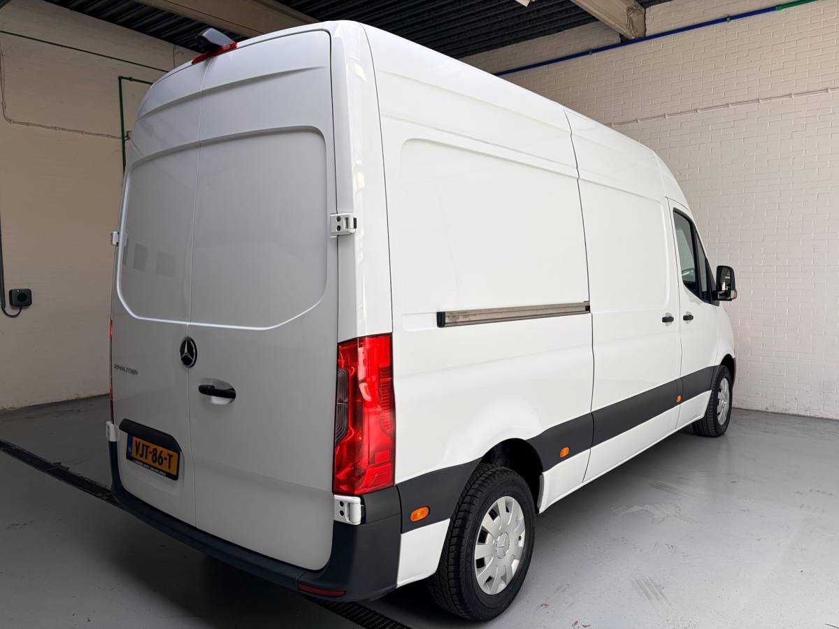 Mercedes-Benz Sprinter Mercedes-Benz Sprinter Servicewagen Automaat 311 2.2 CDI euro6 L2H2 3Persoons, Inrichting, Omvormer V230, Oprijplaat RIJKLAARPRIJS