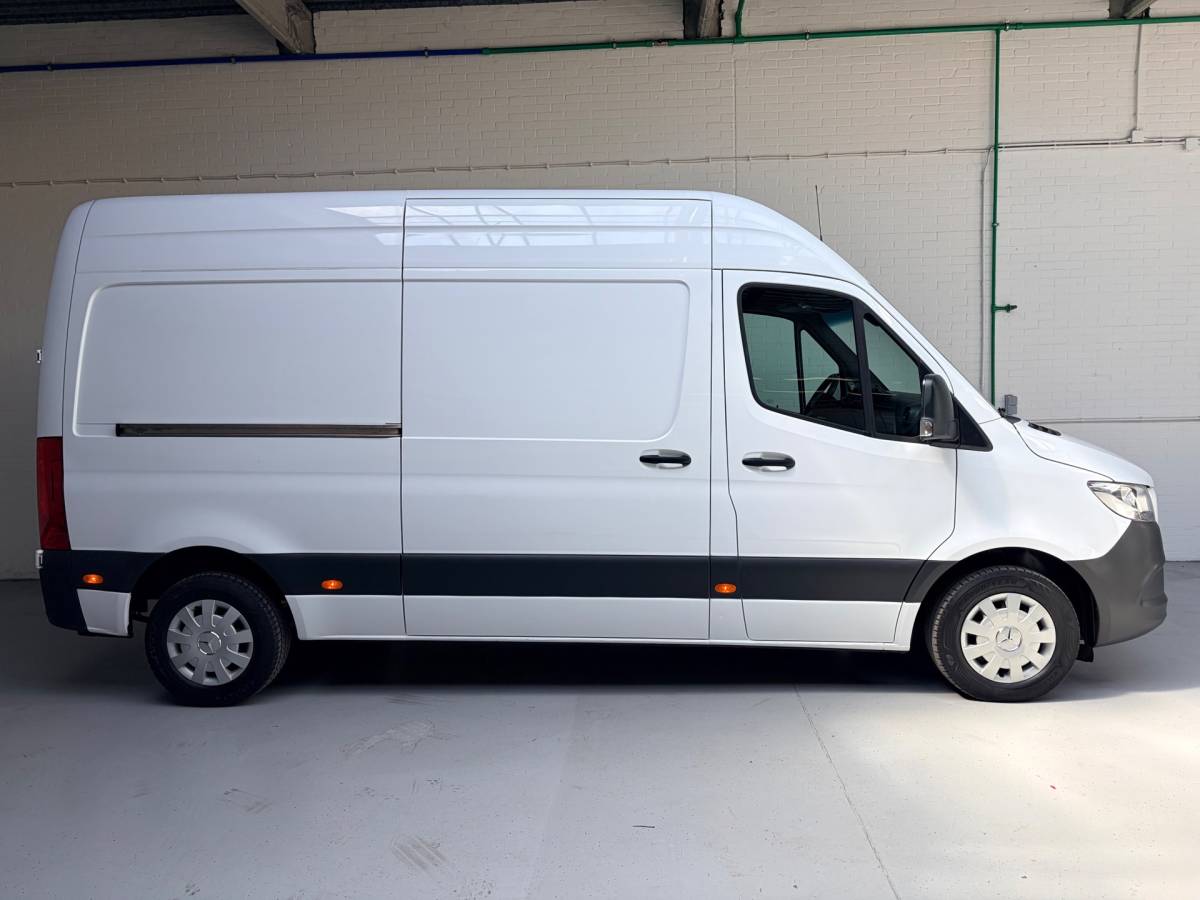 Mercedes-Benz Sprinter Mercedes-Benz Sprinter Servicewagen Automaat 311 2.2 CDI euro6 L2H2 3Persoons, Inrichting, Omvormer V230, Oprijplaat RIJKLAARPRIJS
