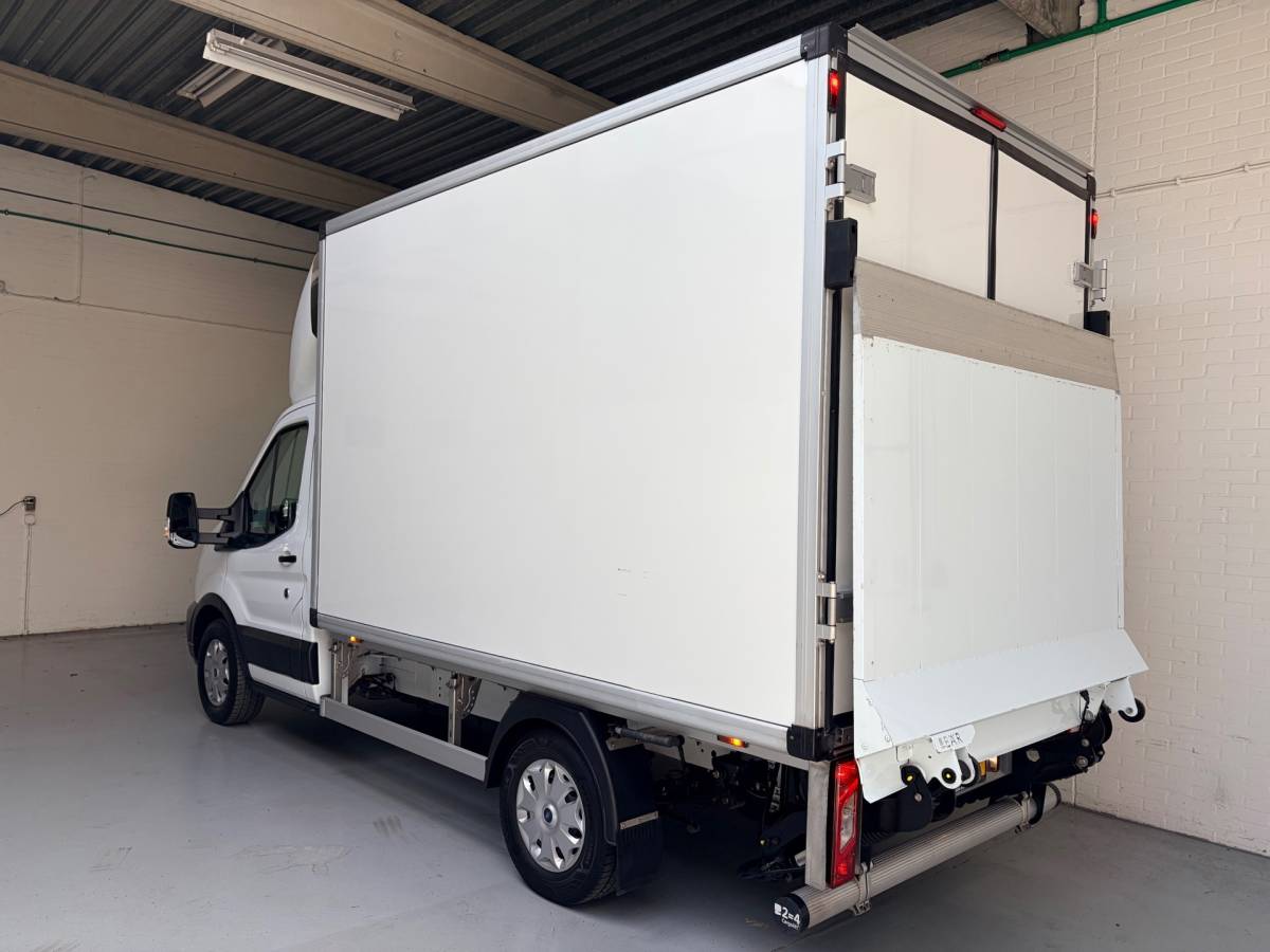 Ford Transit Ford Transit KOELWAGEN BAKWAGEN LAADKLEP AUTOMAAT 350 2.0 TDCI 130pk Trend ORIGINEEL NEDERLANDSE BUS! 1STE EIGENAAR! RIJKLAARPRIJS
