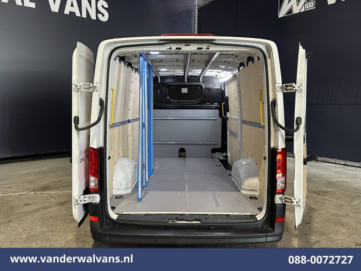 Volkswagen Crafter Volkswagen Crafter 2.0 TDI L3H2 L2H1 Euro6 Airco | Chauffeursstoel | Verwarmde voorruit Parkeersensoren