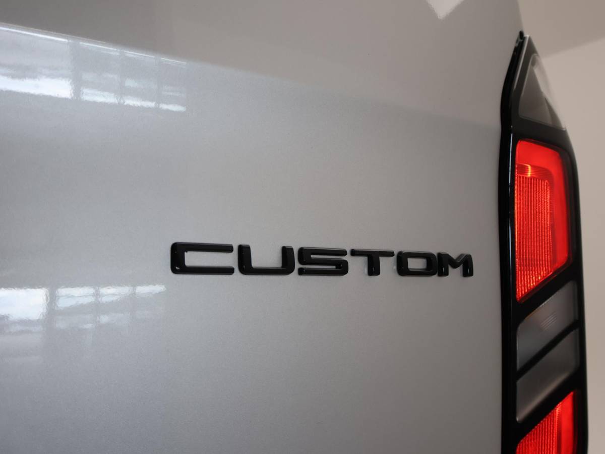Ford Transit Custom Ford Transit Custom 300 2.0 TDCI L2H1 6-PERS DUBBEL CAB. + TREKHAAK | CARPLAY | CAMERA