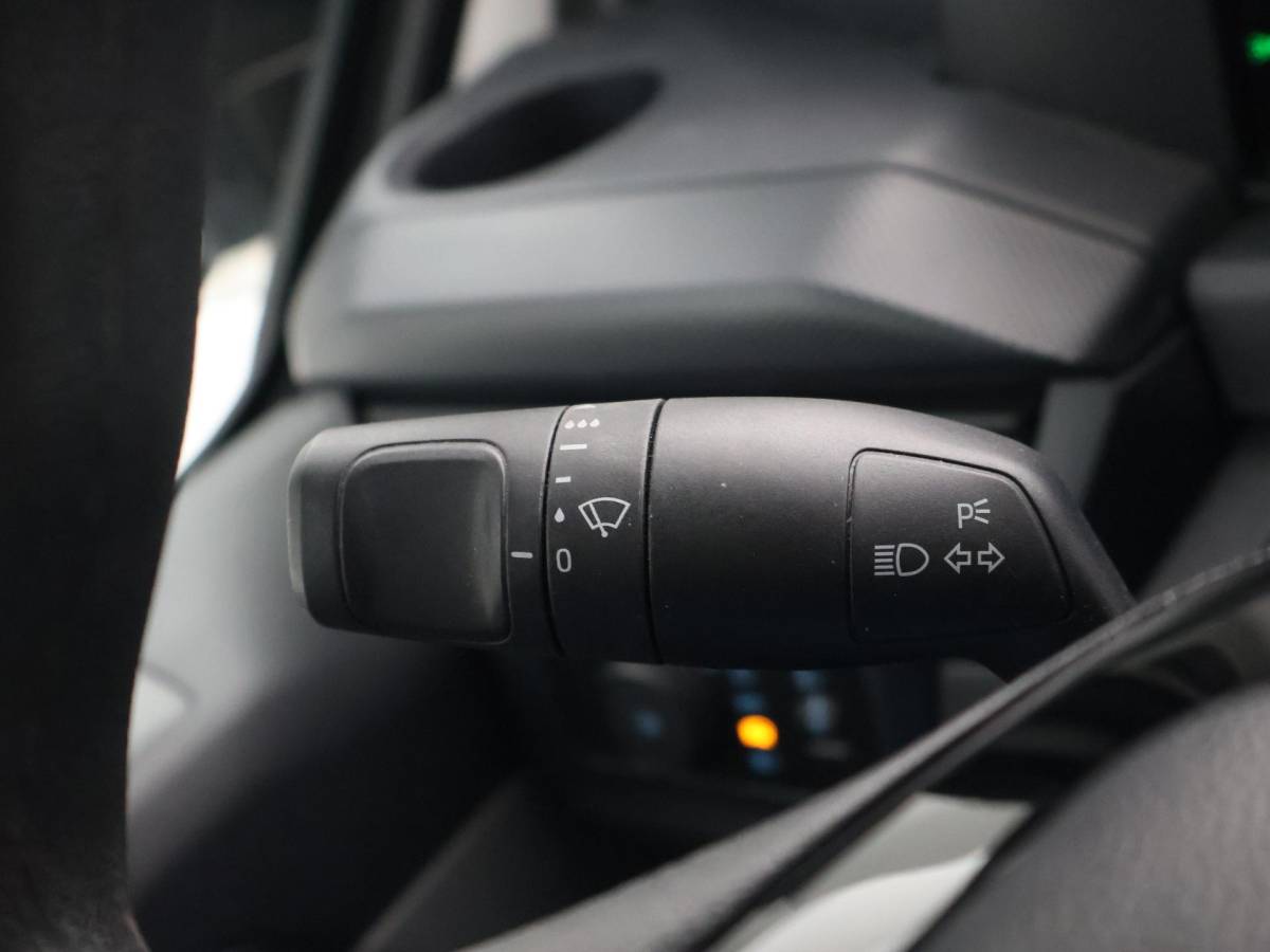 Ford Transit Custom Ford Transit Custom 300 2.0 TDCI L2H1 6-PERS DUBBEL CAB. + TREKHAAK | CARPLAY | CAMERA