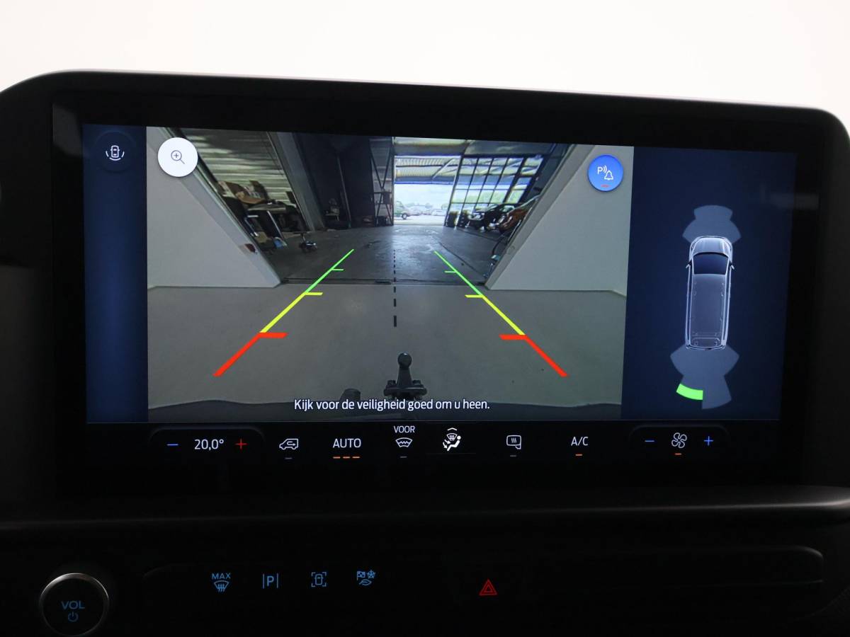Ford Transit Custom Ford Transit Custom 300 2.0 TDCI L2H1 6-PERS DUBBEL CAB. + TREKHAAK | CARPLAY | CAMERA