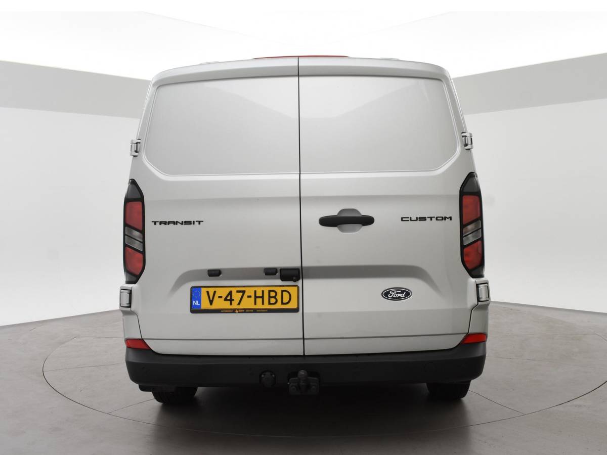 Ford Transit Custom Ford Transit Custom 300 2.0 TDCI L2H1 6-PERS DUBBEL CAB. + TREKHAAK | CARPLAY | CAMERA