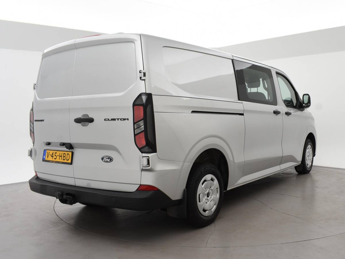 Ford Transit Custom Ford Transit Custom 300 2.0 TDCI L2H1 6-PERS DUBBEL CAB. + TREKHAAK | CARPLAY | CAMERA