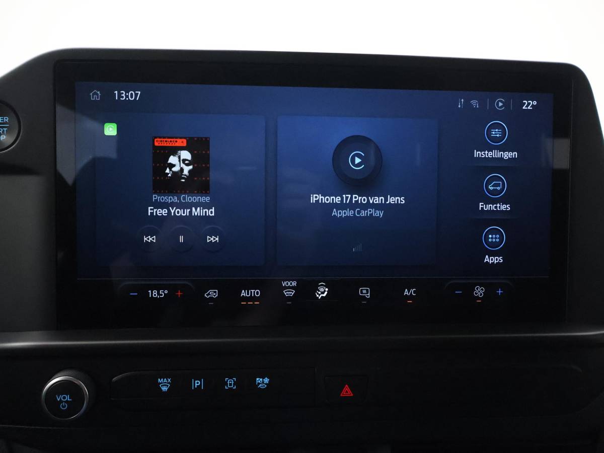Ford Transit Custom Ford Transit Custom 300 2.0 TDCI L2H1 6-PERS DUBBEL CAB. + TREKHAAK | CARPLAY | CAMERA