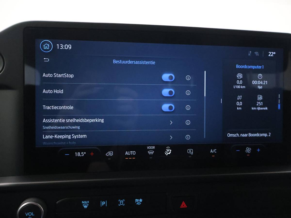 Ford Transit Custom Ford Transit Custom 300 2.0 TDCI L2H1 6-PERS DUBBEL CAB. + TREKHAAK | CARPLAY | CAMERA