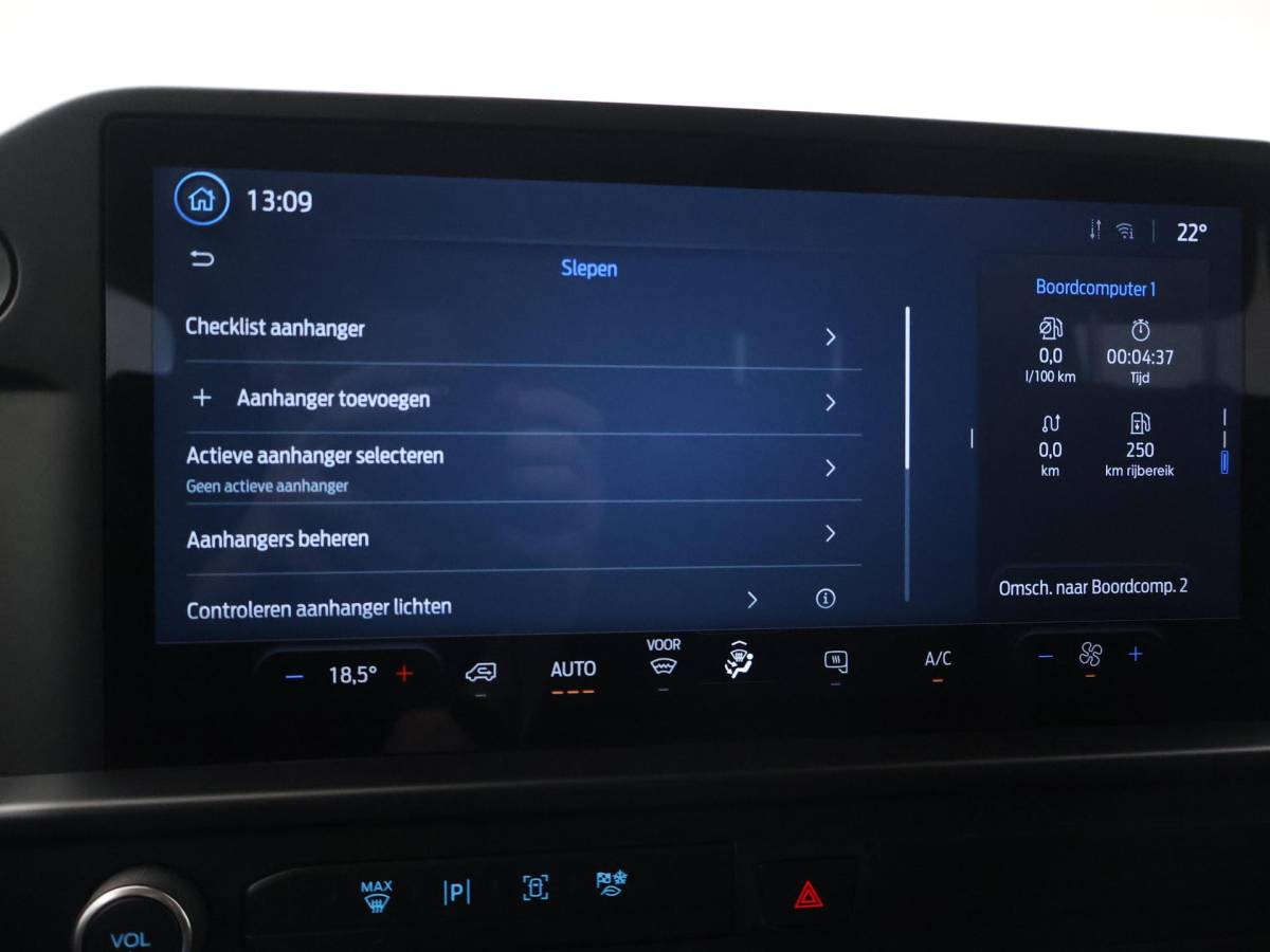 Ford Transit Custom Ford Transit Custom 300 2.0 TDCI L2H1 6-PERS DUBBEL CAB. + TREKHAAK | CARPLAY | CAMERA