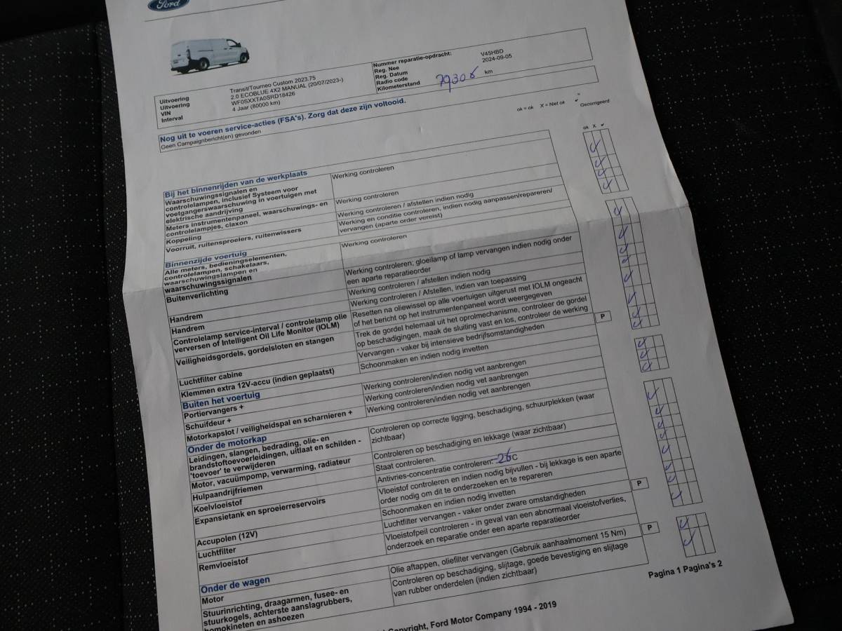 Ford Transit Custom Ford Transit Custom 300 2.0 TDCI L2H1 6-PERS DUBBEL CAB. + TREKHAAK | CARPLAY | CAMERA