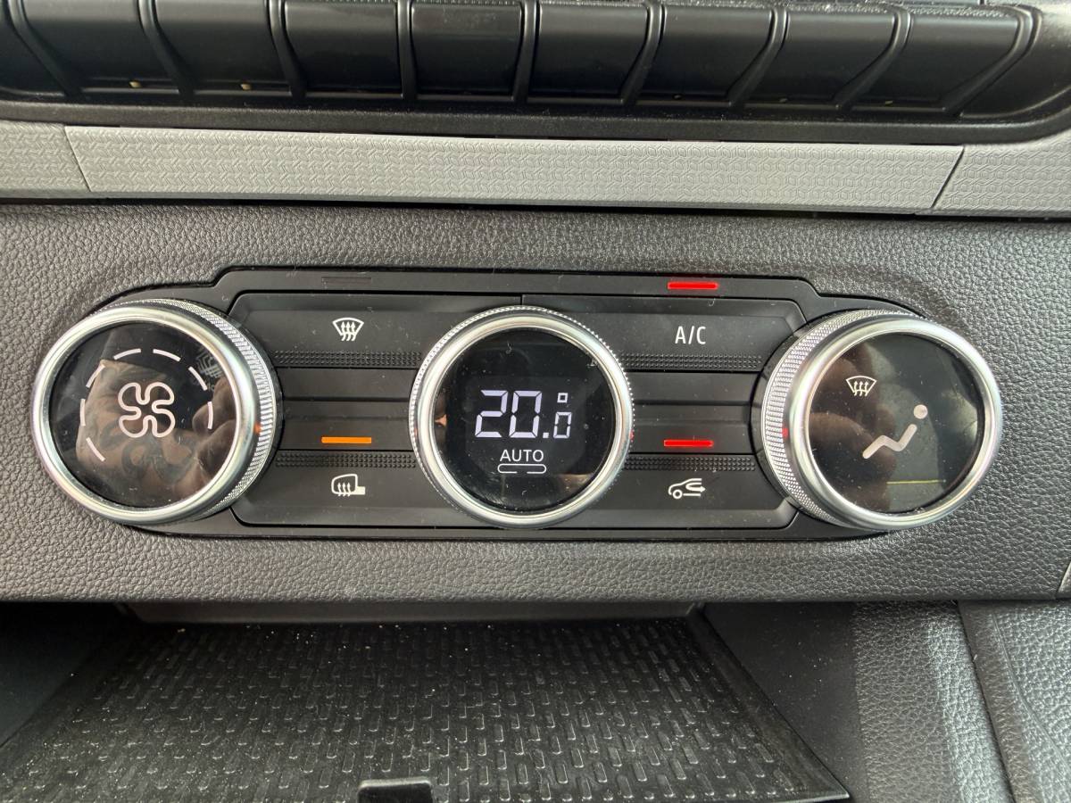 Renault Kangoo Renault Kangoo E-Tech 45kWh 122PK L1 Elektrisch 300km WLTP 98.5% (SOH) Climate Control Cruise Control LED Parkeersensoren Achter