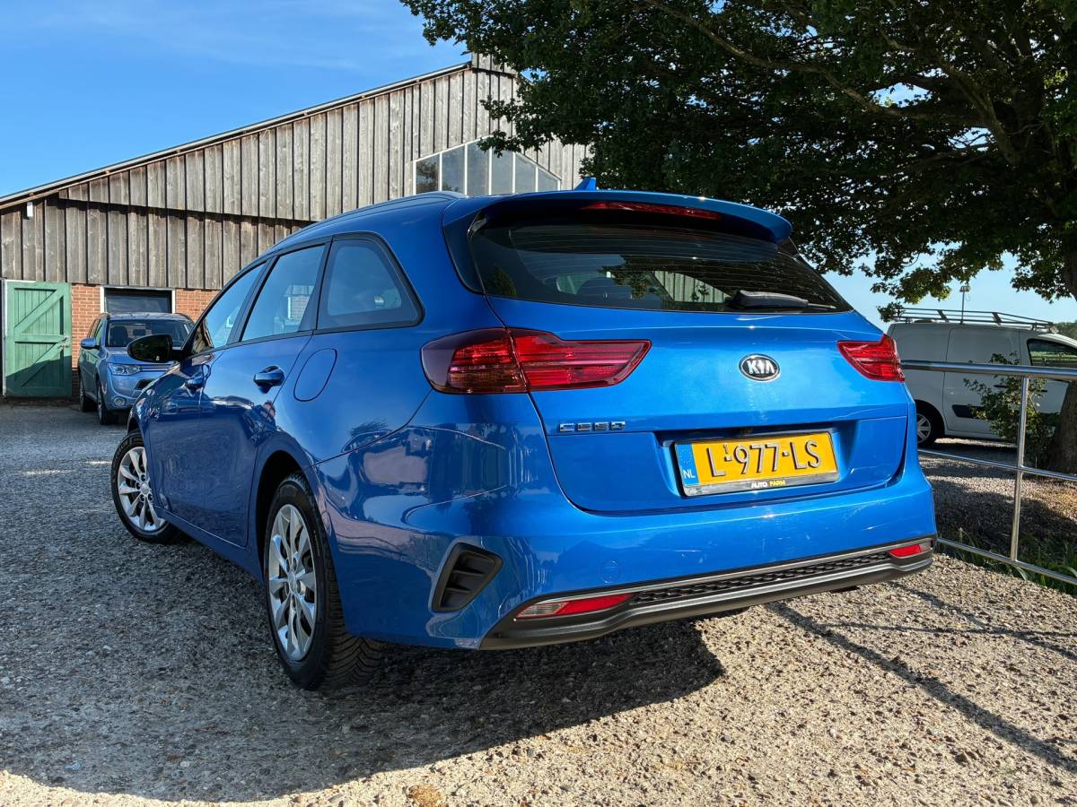 Kia Ceed Sportswagon Kia Ceed Sportswagon 1.0 T-GDi Comfortline | Camera + Cruise + Airco Nu € 10.975,-!!!
