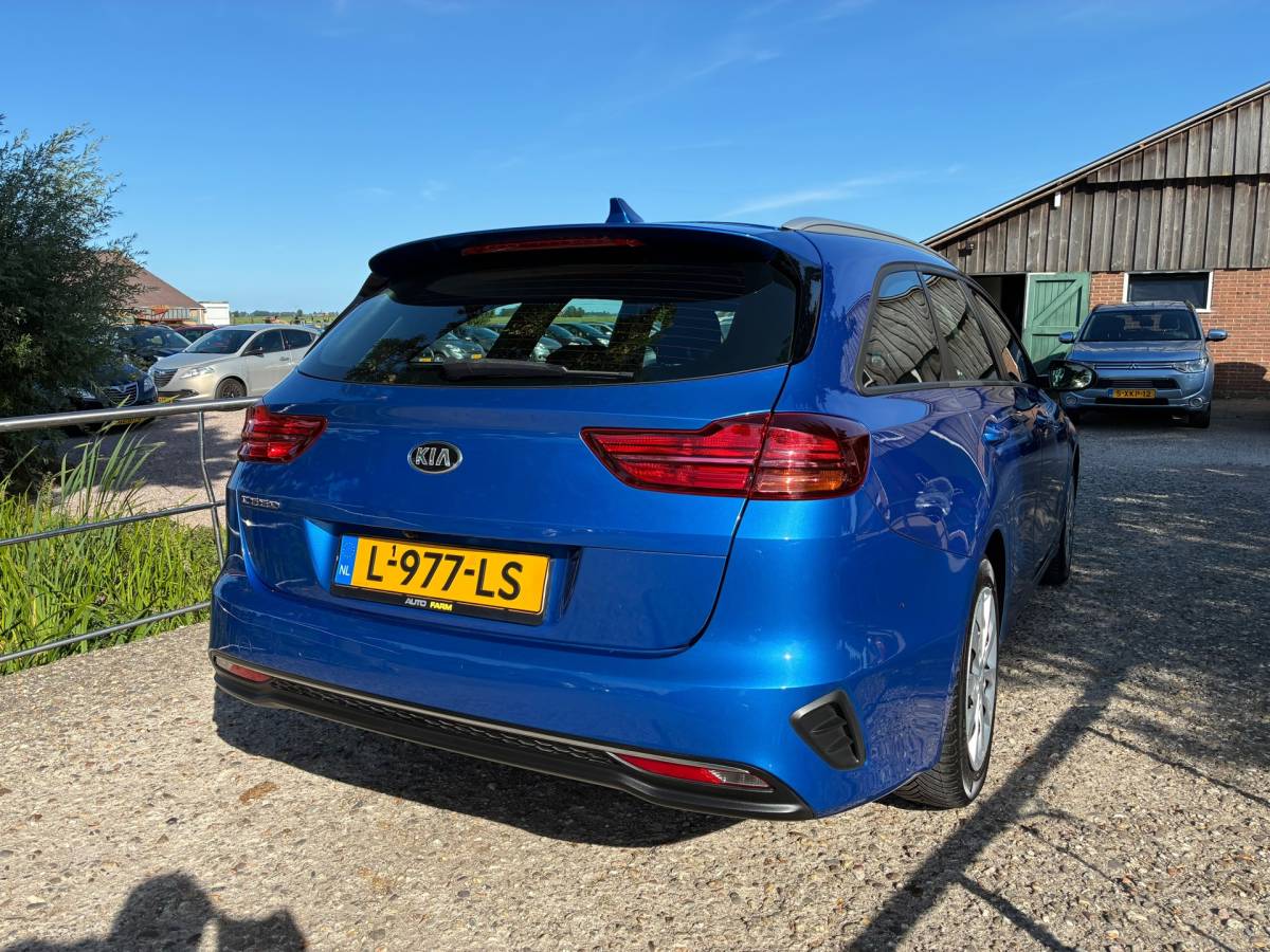 Kia Ceed Sportswagon Kia Ceed Sportswagon 1.0 T-GDi Comfortline | Camera + Cruise + Airco Nu € 10.975,-!!!