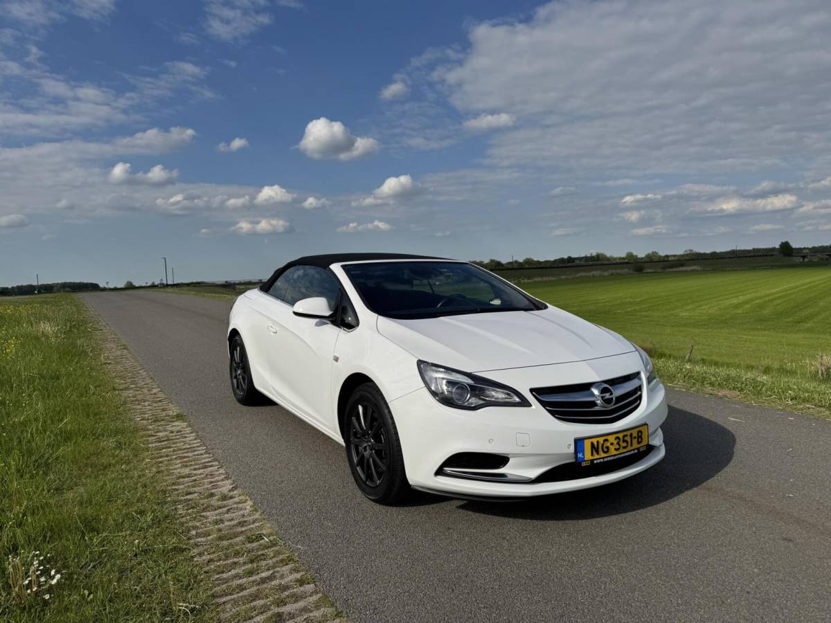 Opel Cascada Opel Cascada 1.4 Turbo Cosmo 92555 km stoelstuurverwarming boekjes