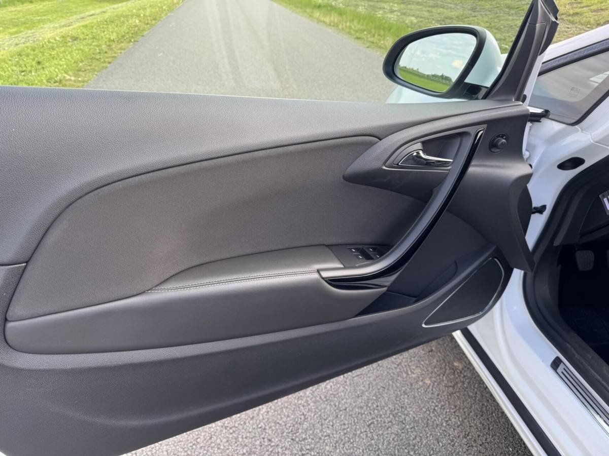 Opel Cascada Opel Cascada 1.4 Turbo Cosmo 92555 km stoelstuurverwarming boekjes