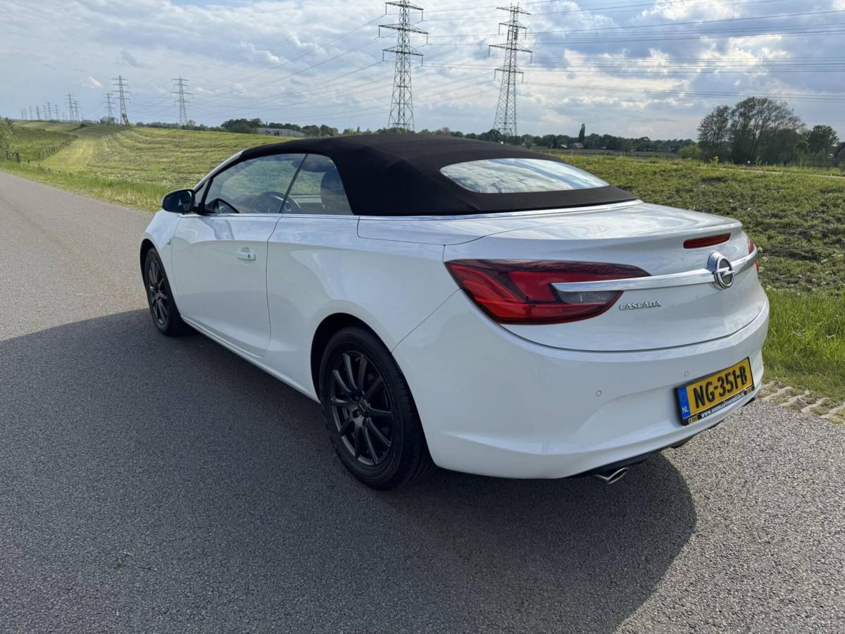 Opel Cascada Opel Cascada 1.4 Turbo Cosmo 92555 km stoelstuurverwarming boekjes