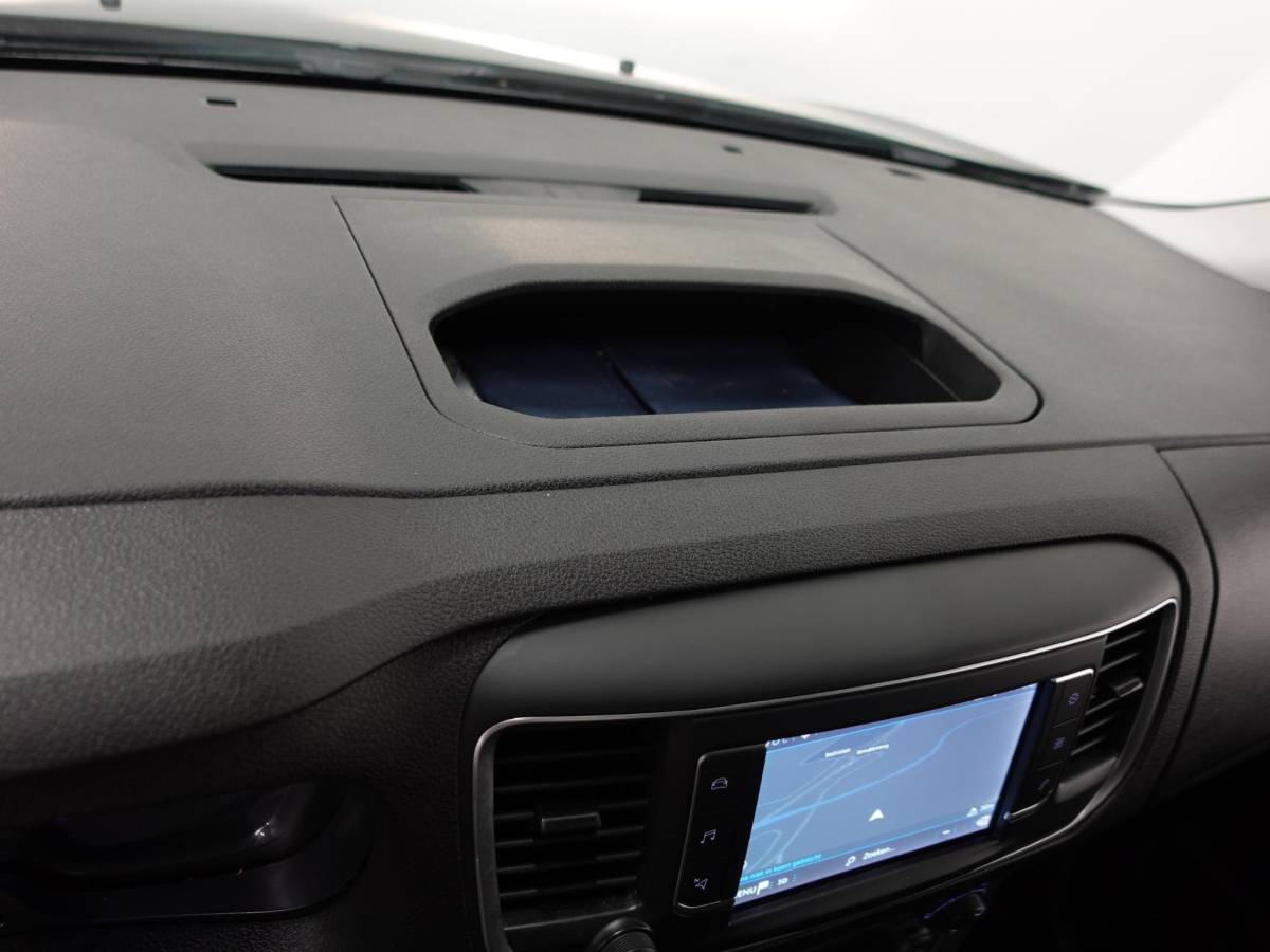 Peugeot Expert Peugeot Expert 145pk L3 Automaat Navigatie Trekhaak Carplay Cruise control Airco parkeersensoren