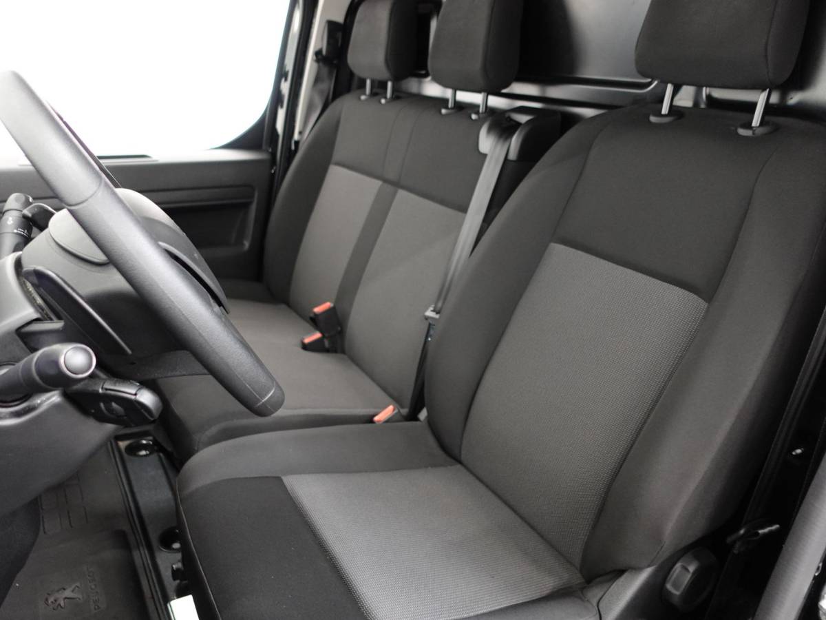 Peugeot Expert Peugeot Expert 145pk L3 Automaat Navigatie Trekhaak Carplay Cruise control Airco parkeersensoren