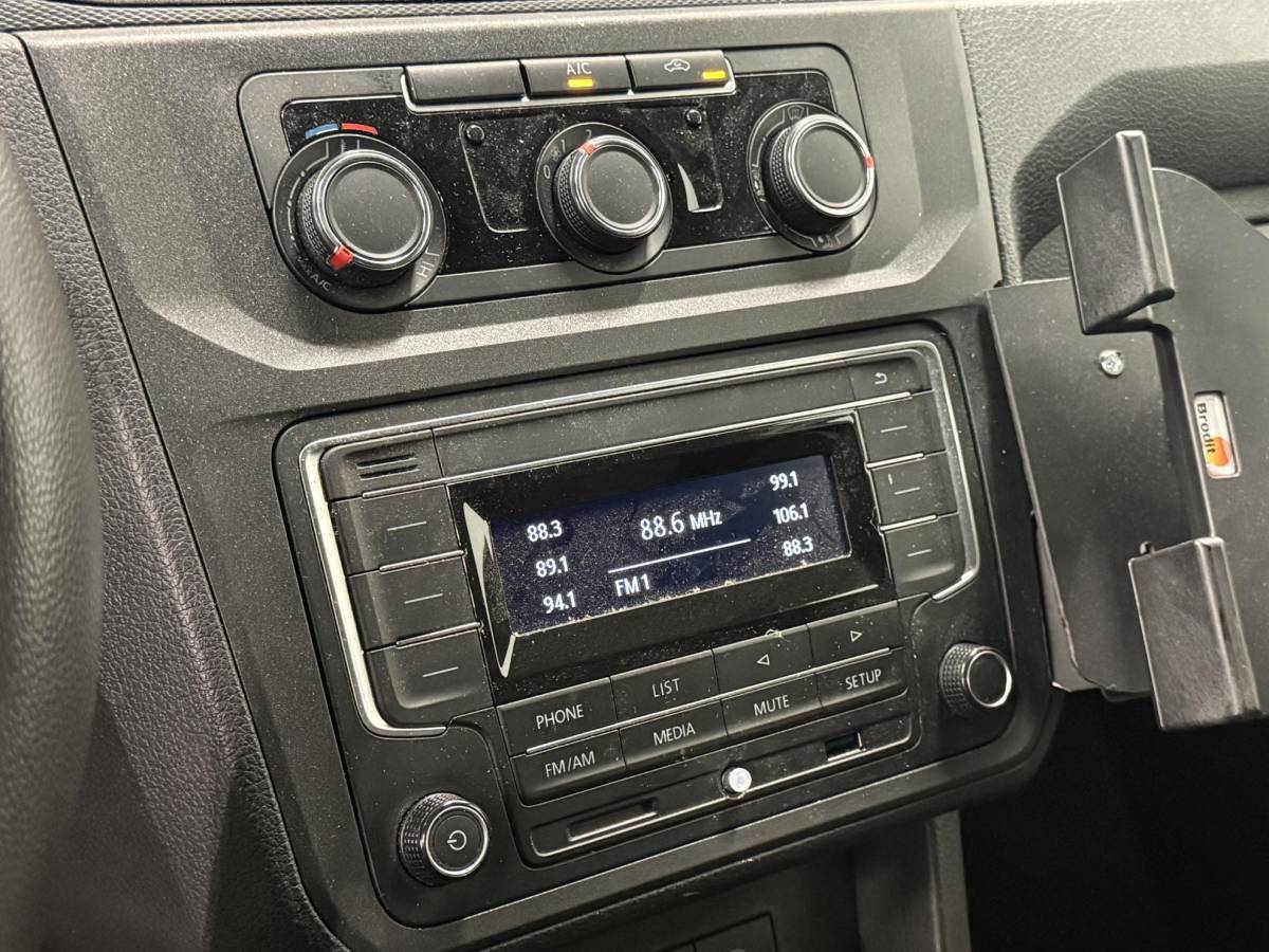 Volkswagen Caddy Volkswagen Caddy 1.4 TGI L2H1 EcoFuel Maxi Comfortline Airco Cruise PDC Verwarmbare voorruit Comfortstoelen Alarm Bluetooth Schuifdeur