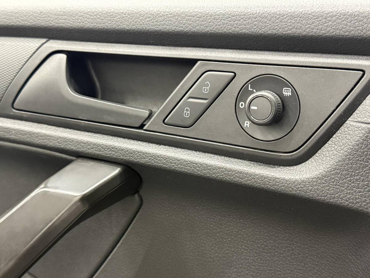 Volkswagen Caddy Volkswagen Caddy 1.4 TGI L2H1 EcoFuel Maxi Comfortline Airco Cruise PDC Verwarmbare voorruit Comfortstoelen Alarm Bluetooth Schuifdeur