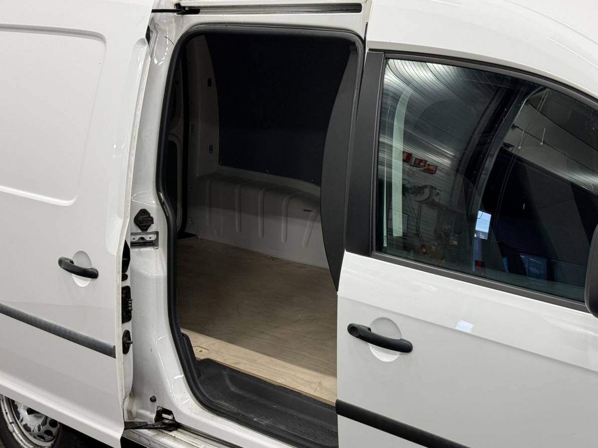 Volkswagen Caddy Volkswagen Caddy 1.4 TGI L2H1 EcoFuel Maxi Comfortline Airco Cruise PDC Verwarmbare voorruit Comfortstoelen Alarm Bluetooth Schuifdeur