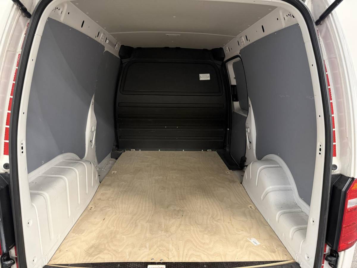 Volkswagen Caddy Volkswagen Caddy 1.4 TGI L2H1 EcoFuel Maxi Comfortline Airco Cruise PDC Verwarmbare voorruit Comfortstoelen Alarm Bluetooth Schuifdeur