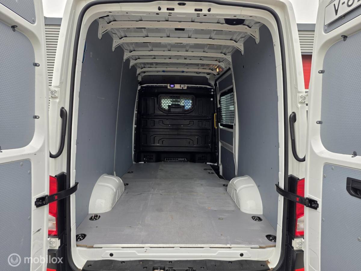 Volkswagen Crafter Volkswagen Crafter 35 2.0 TDI L3H3 140PK✅Camera✅standkachel