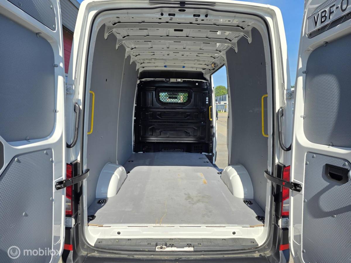 Volkswagen Crafter Volkswagen Crafter 35 2.0 TDI L3H3 140PK✅Camera✅standkachel