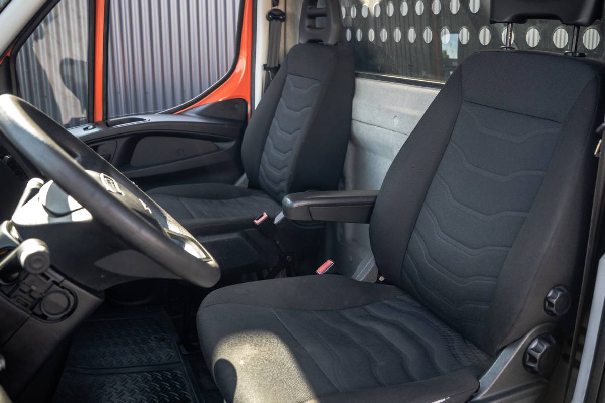 Iveco Daily Iveco Daily 35C14 | 136 PK | N1 | Laadklep | 3.5T Trekhaak | Navi | Airco