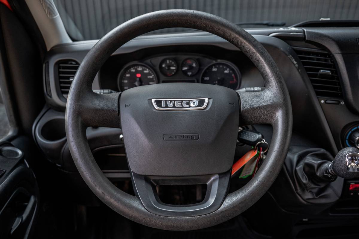 Iveco Daily Iveco Daily 35C14 | 136 PK | N1 | Laadklep | 3.5T Trekhaak | Navi | Airco