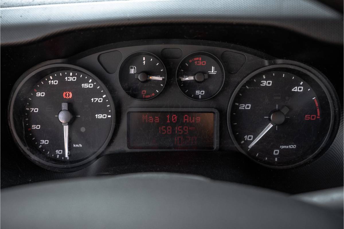 Iveco Daily Iveco Daily 35C14 | 136 PK | N1 | Laadklep | 3.5T Trekhaak | Navi | Airco
