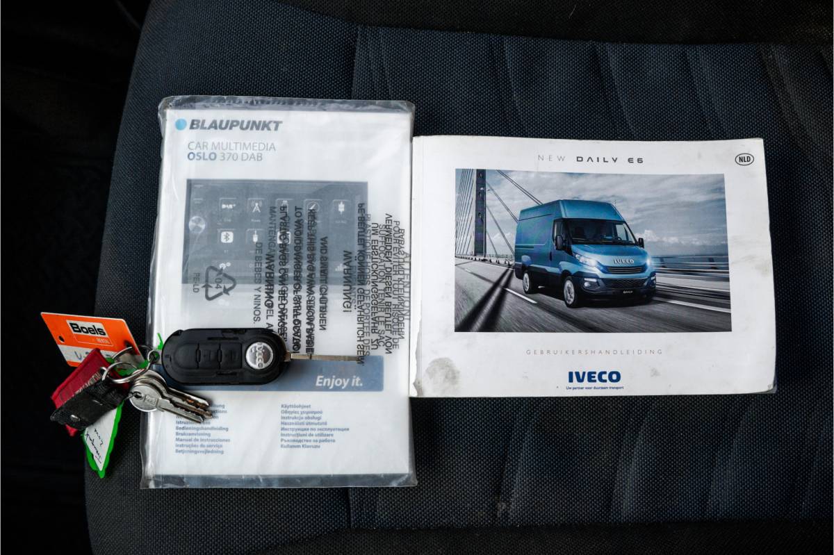 Iveco Daily Iveco Daily 35C14 | 136 PK | N1 | Laadklep | 3.5T Trekhaak | Navi | Airco