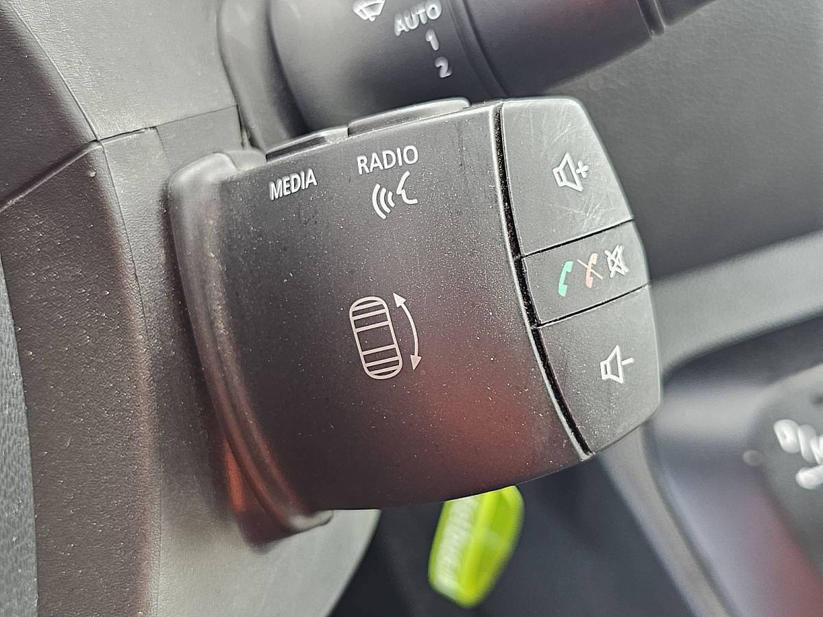 Renault Master RENAULT MASTER 2.3 dubbele cabine 180pk