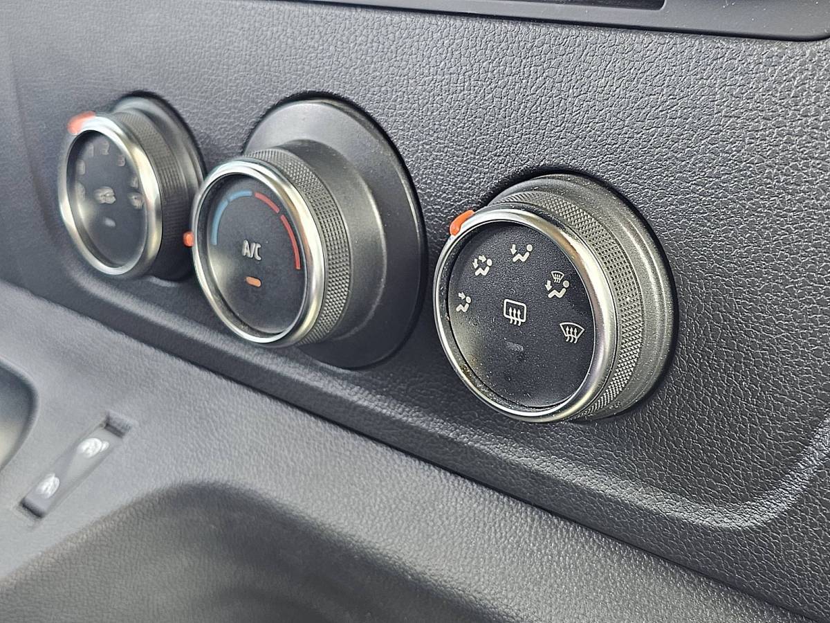Renault Master RENAULT MASTER 2.3 dubbele cabine 180pk