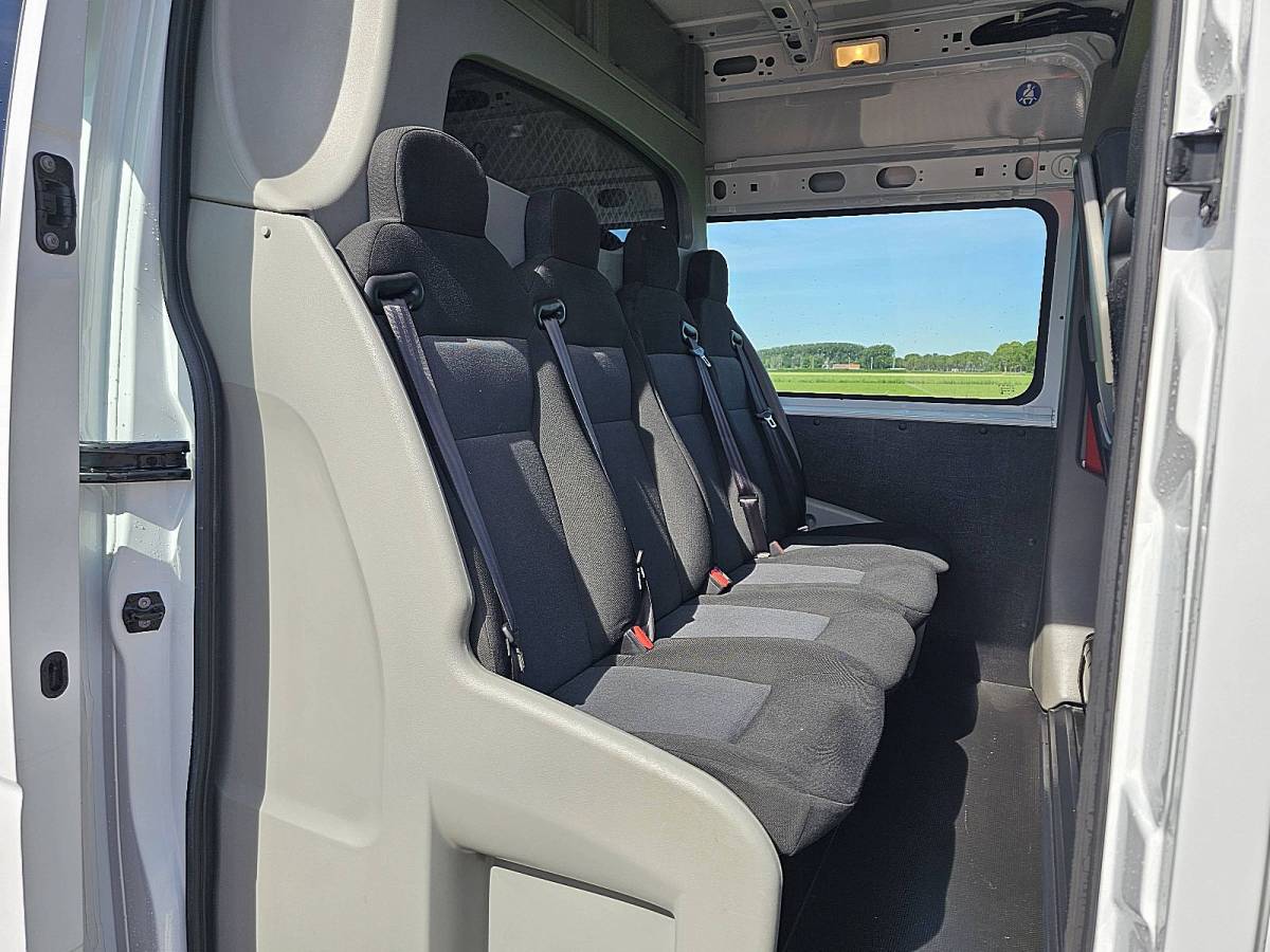 Renault Master RENAULT MASTER 2.3 dubbele cabine 180pk