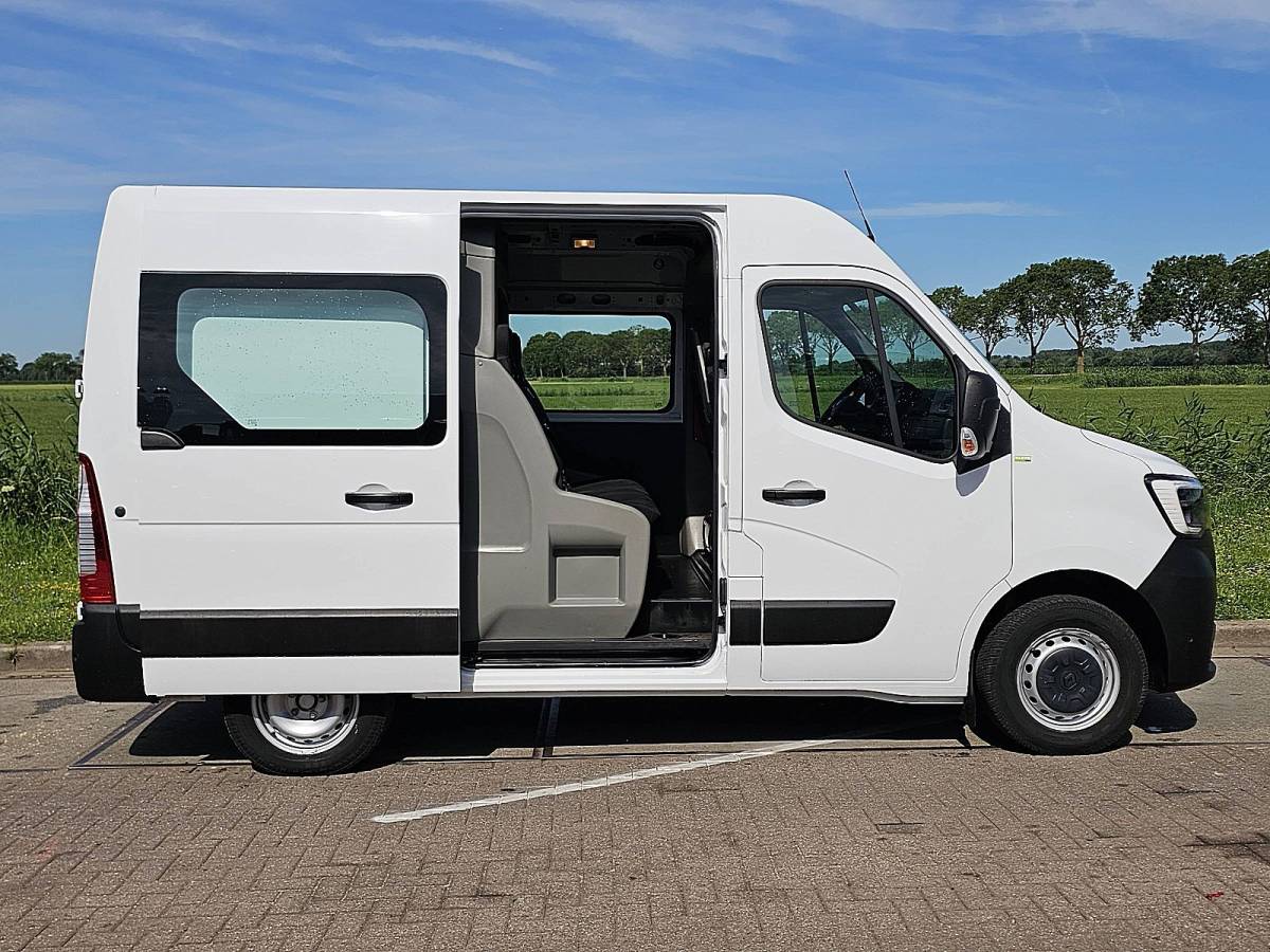 Renault Master RENAULT MASTER 2.3 dubbele cabine 180pk