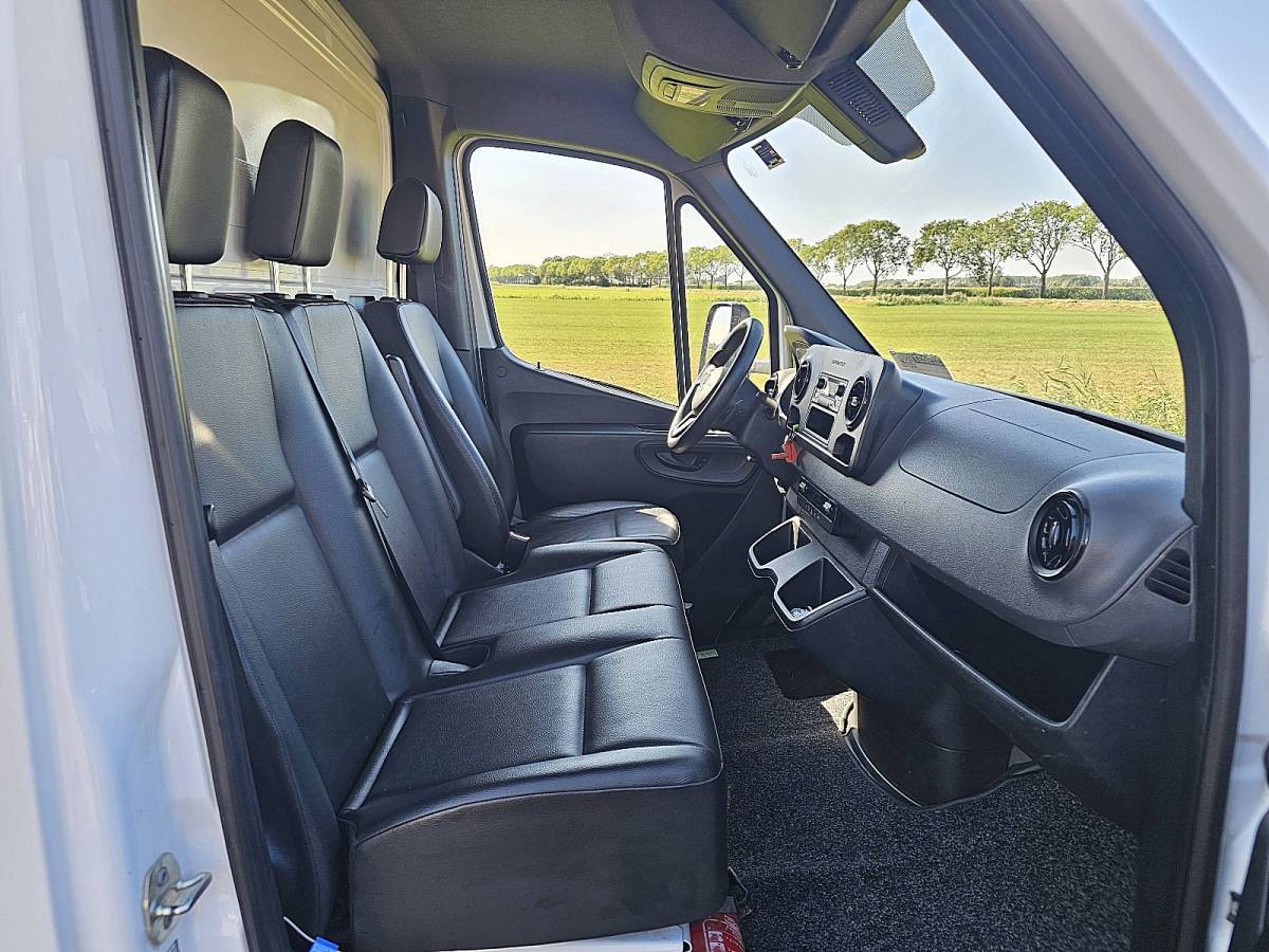 Mercedes-Benz Sprinter MERCEDES-BENZ SPRINTER 314 bakwagen laadklep!