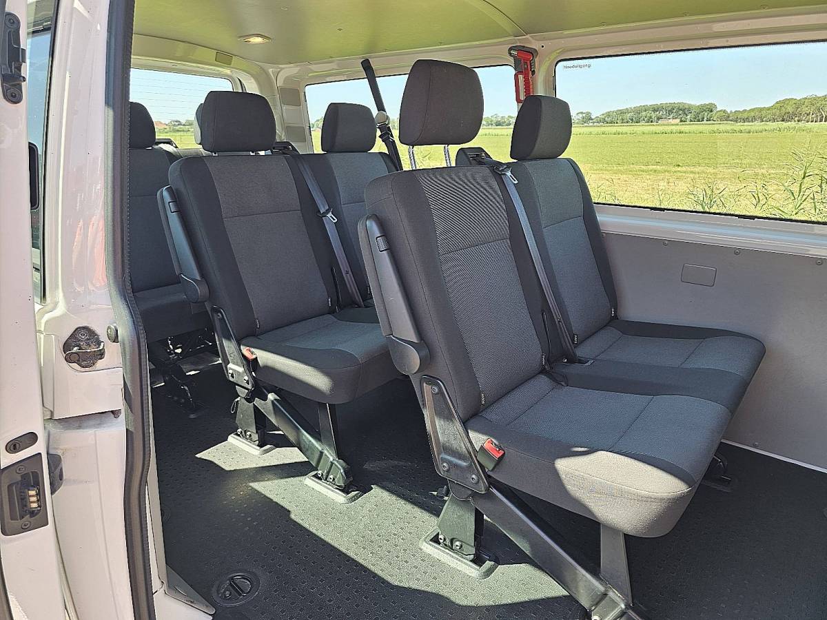 Volkswagen Transporter VOLKSWAGEN TRANSPORTER 2.0 TDI l2h1 combi 9-pers ac